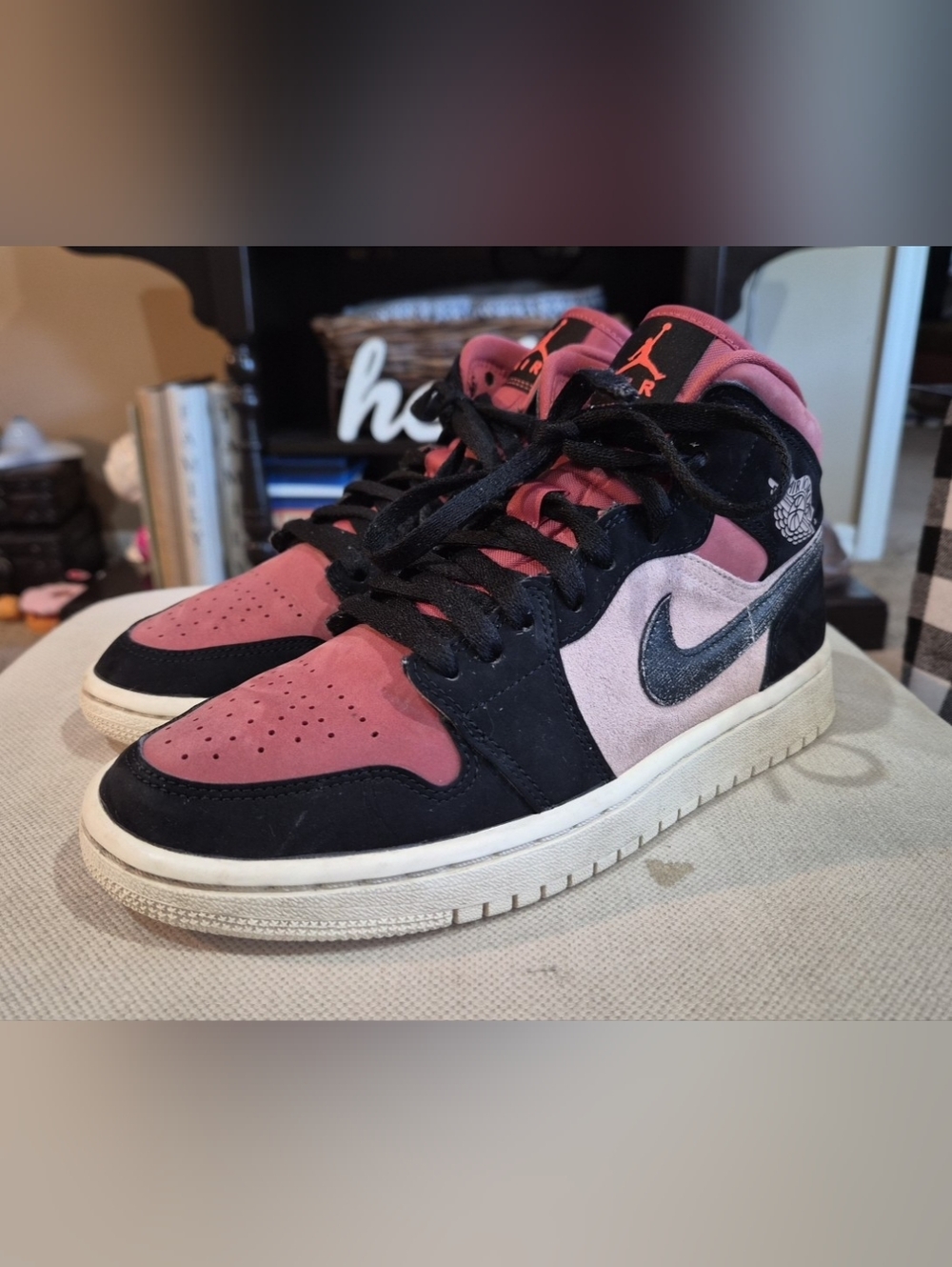 Women's AIR JORDAN 1 MID "CANYON RUST/BEIGE/BLACK" (BQ6472-202) Sz. 7.5